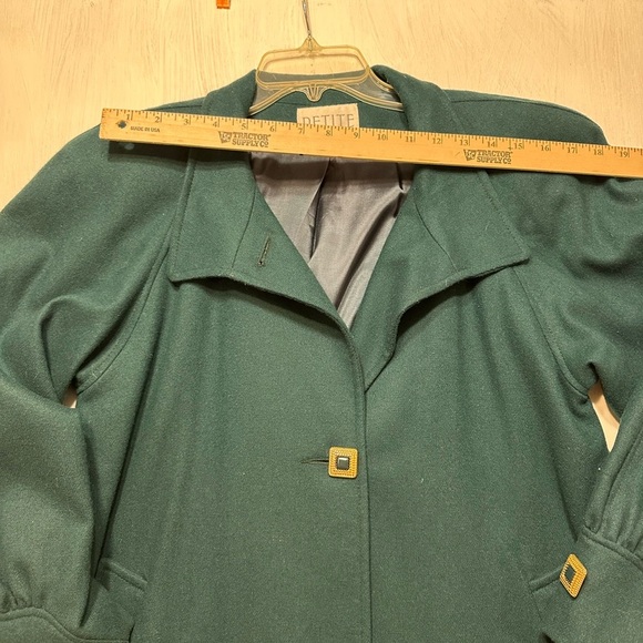 Vintage Petite Sophisticate Green Wool Coat Union Made USA ILGWU 1980s Fits L/XL - Picture 3 of 12